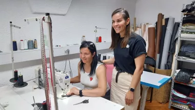 Lidija Logar in Slađana Raitze (na desni) sta ustvarjalki, ki ustvarjata pod znamko Indestructible. F Vesna Levičnik 