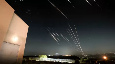 Missiles launched from Iran are intercepted as seen from the Israeli-occupied Golan Heights, June 18, 2025. REUTERS/Gal Twig   TPX IMAGES OF THE DAY / Foto: Gal Twig