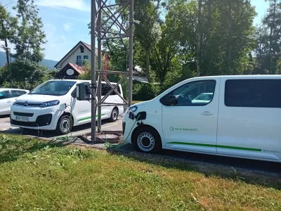 Električni gorski kombiji / Foto: Bojan Glavič