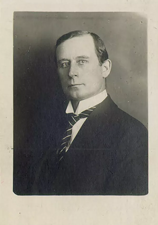 Dr. Mihajlo Rostohar je bil pobudnik sestanka, na katerem so se udeleženci zavzeli za čimprejšnjo rešitev slovenskega univerzitetnega vprašanja. / Foto: Arhiv Nuk