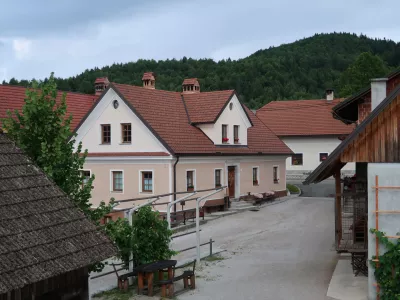 Domačija Pr Markotovih v Selščku (Nad Cerknico), Notranjska hiša, Nataša Mele, obnovljena domačija, priznanje Šole prenove / Foto: Nataša Bucik Ozebek
