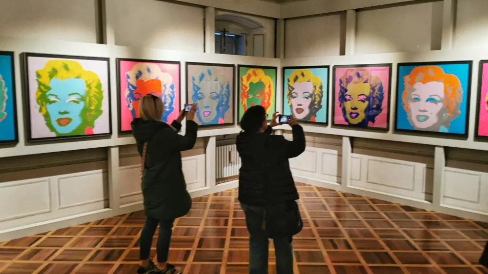 Warholove Marilyn Monroe. / Foto: Miha Štamcar