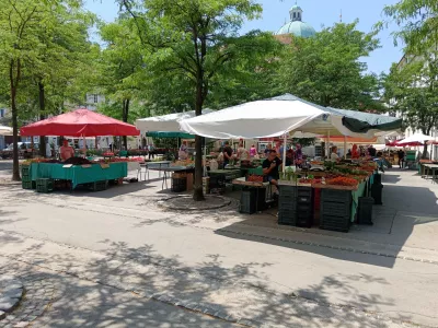 Češnje, ljubljanska tržnica, sadje, branjevec, branjevka.