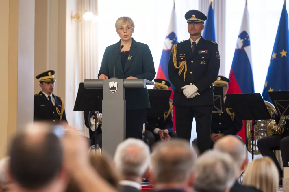 Ljubljana, predsedniska palaca.Sprejem za svojce padlih pripadnikov Teritorialne obrambe, ministrstva za notranje zadeve in civilnih zrtev ter ranjenih v vojni za Slovenijo pri predsednici republike Natasi Pirc Musar.
