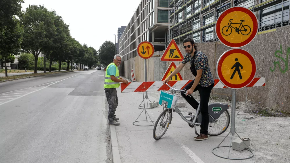 24.06.2025 - Vilharjeva cesta - Gradbišče, zaprta kolesarska steza in pločnikFoto: Luka Cjuha