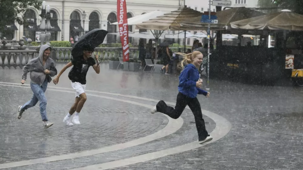 Nevihta v Ljubljani, Prešernov trg PREGLED LETA 2024FOTO: LUKA CJUHA