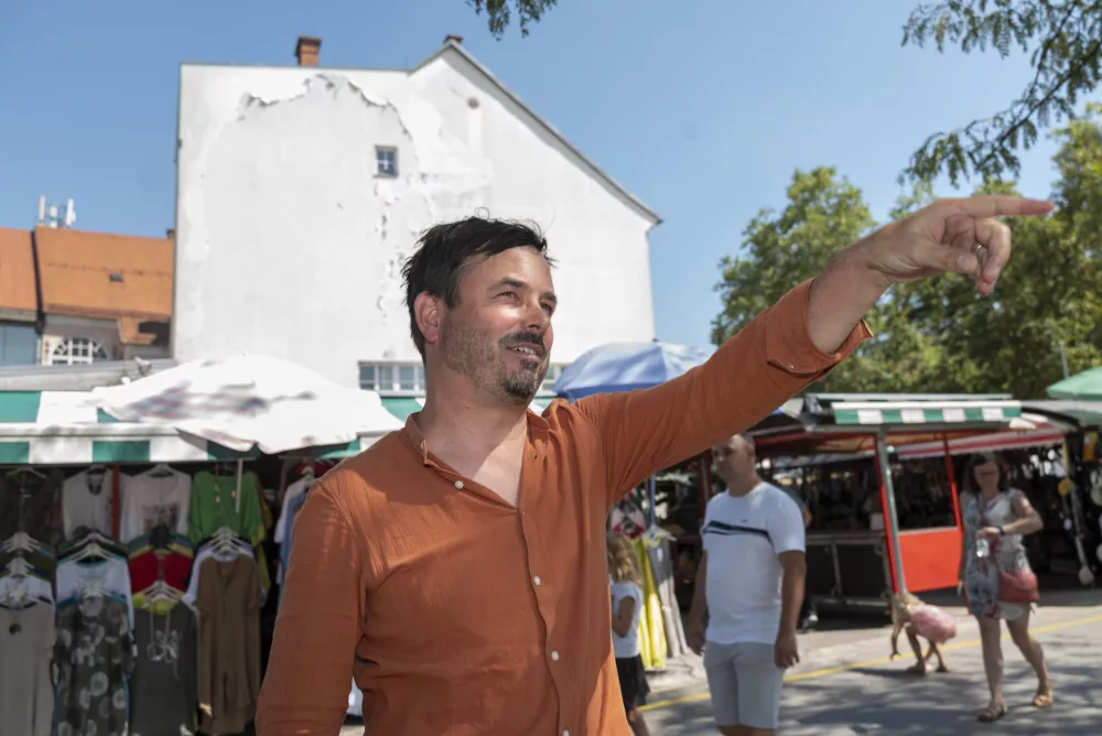- 21.08.2023 - Rok Žnidaršič, arhitekt - mestni urbanist Ljubljane in ljubljanski podžupan od leta 2023 zadolžen za področje urbanizma, mestni svetnik Liste Zorana Jankovića, vodja arhitekturnega ateljeja Medprostor //FOTO: Nik Erik Neubauer