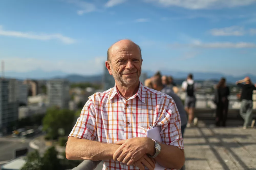 Nekoč salon pohištva, zdaj Hiša Evropske unije