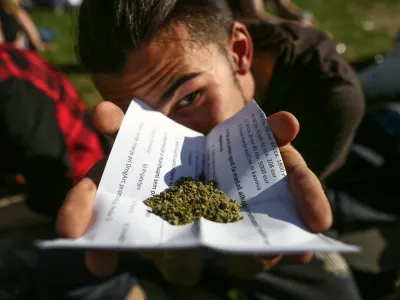 ﻿- 20.04.2018 - Marihuana marš 2018 - Kongresni trg - konoplja - //FOTO: Luka Cjuha.