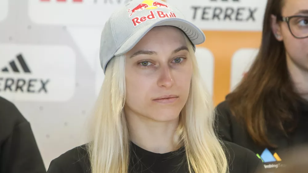 - Janja Garnbret,- 11.04.2025. - Novinarska konferenca reprezentance Slovenije v &scaron;portnem plezanju pred začetkom nove tekmovalne sezone.//FOTO: Bojan Velikonja