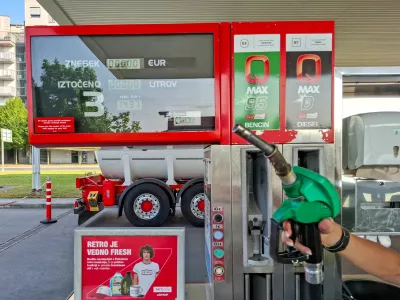 12.06.2025 - Petrol - Bencinska črpalka - točenje goriva - bencinFoto: Luka Cjuha