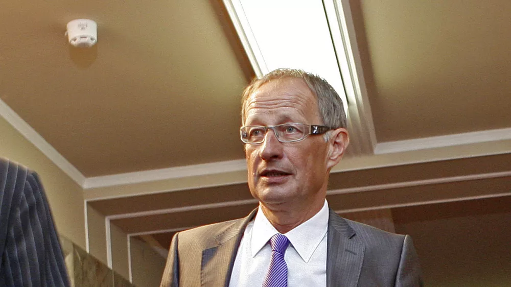 nekdanji predsednik uprave Merkur Bine Kordež- Preiskovalna komisija DZ za sporne managerske prevzeme - zaslišanje nekdanjega predsednika uprave Merkurja Bineta Kordeža. Ta je skupaj z vodilnimi Merkurja novembra 2007 izvedel managerski prevzem družbe.//FOTO: Bojan Velikonja