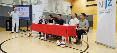 Ljubljana, Fakulteta za sport.Novinarska konferenca NIJZ in ministrstva za zdravje o uzivanju energijskih pijac med mladostniki ter predstavitev najnovejsih podatkov, strokovnih opozoril in ukrepov za zascito zdravja otrok in mladih.