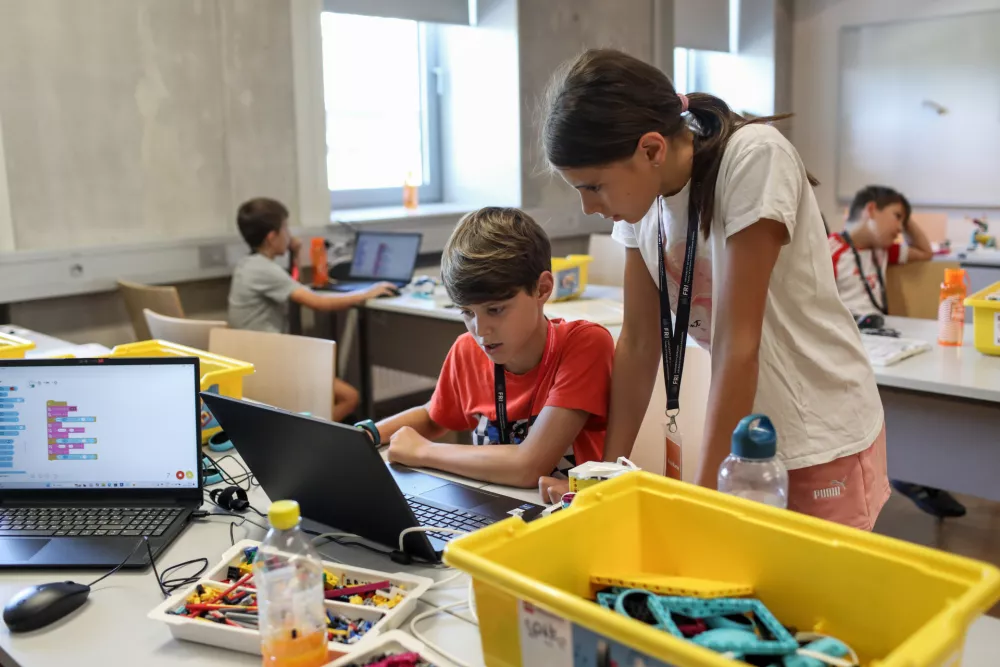 - 02.07.2025. - Poletne delavnice računalništva na Fakulteti za Računalništvo in Informatiko Univerze v Ljubljani.//FOTO: Bojan Velikonja