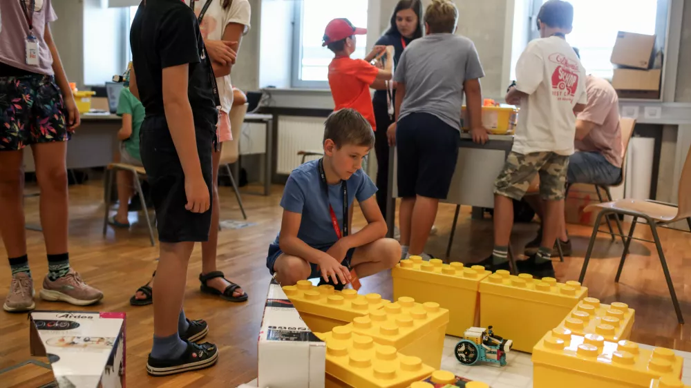 - 02.07.2025. - Poletne delavnice računalništva na Fakulteti za Računalništvo in Informatiko Univerze v Ljubljani.//FOTO: Bojan Velikonja