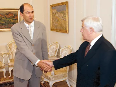 Janez Janša in Milan Kučan nekoč / Foto: Tomaž Skale