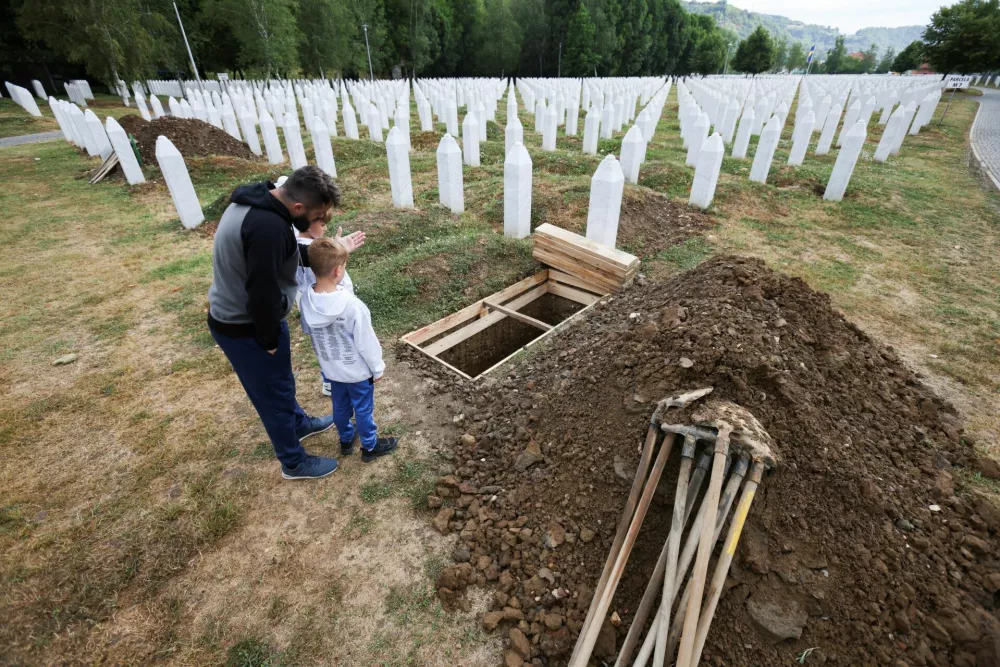 Spomin na Srebrenico je &scaron;e živ. / Foto: Reuters