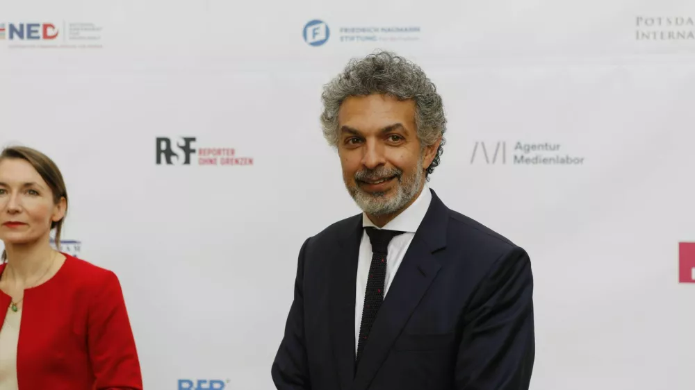 2GY26BC 10/06/2021, Potsdam, Germany.Claudia Major and Saad Mohseni before the M100 Special Talk "The Totalitarian Temptation". The special talk takes place as part of the international media conference M100 Sanssouci Colloquium, in the palace theater of the New Palace in Sanssouci Park. / Foto: Reuters