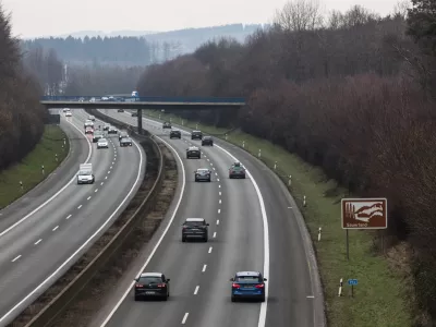 Avtocesta A45, kjer so ob cesti našli avto. / Foto: Istock