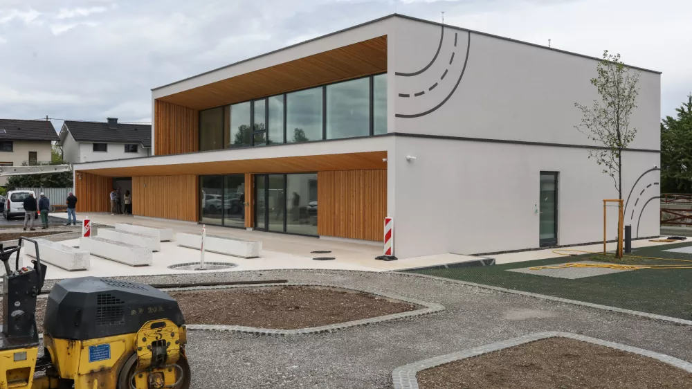 - zunanjost Parka varne mobilnosti,- 08.07.2025.- Novinarska konferenca ljubljanskega župana Zorana Jankovića, na kateri so predstavili park varne mobilnosti, ki ga gradijo v javno-zasebnem partnerstvu z Zavodom Varna pot, namenjen pa bo izobraževanju in praktičnim prikazom varne mobilnosti.//FOTO: Bojan Velikonja