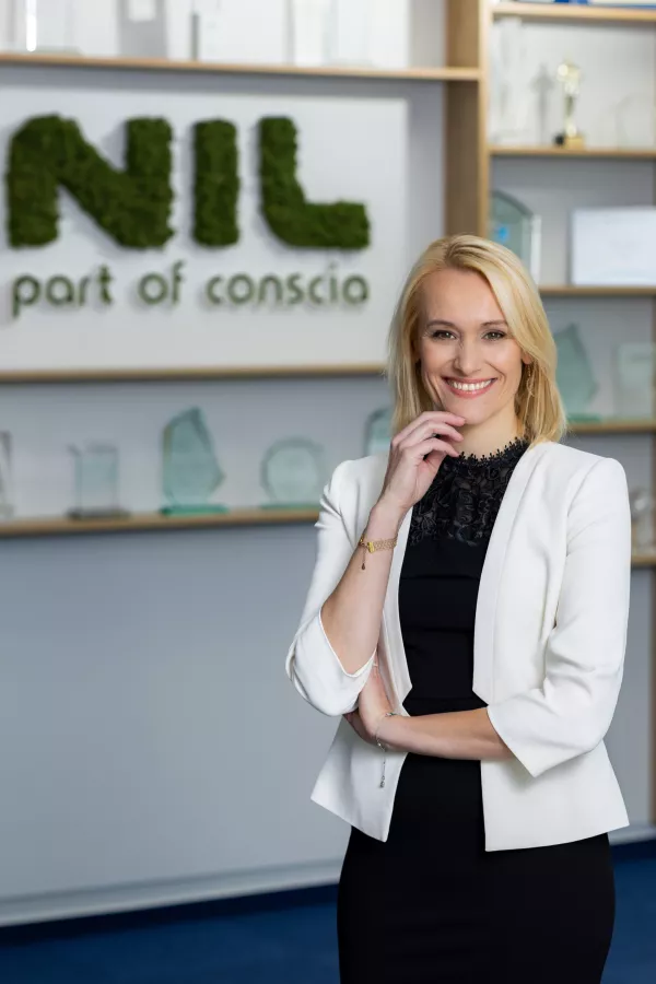 Katarina Primožič Ramove&scaron;, direktorica področja Ljudje in kultura, NIL