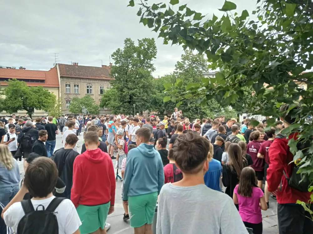 Norišnica v Ljubljani zaradi obiska vplivneža. Foto: bralka