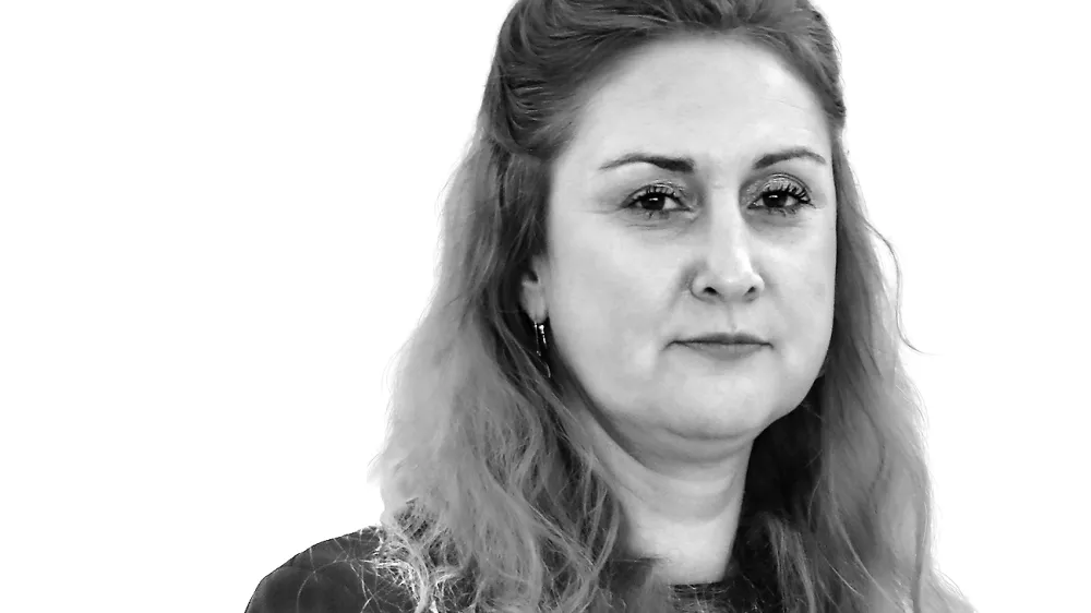 Neža Mrevlje- Redakcija Dnevnik 2024 - portreti za komentarje in kolumne - kolumnisti - komentatorji – novinarji - //FOTO: Tomaž Skale