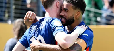 13 July 2025, US, East Rutherford: Chelsea's Cole Palmer (L) and Chelsea's Reece James celebrate after scoring his side's second goal of the game during the FIFA Club World Cup final soccer match between Chelsea FC and Paris Saint-Germain at MetLife Stadium. Photo: Sven Hoppe/dpa