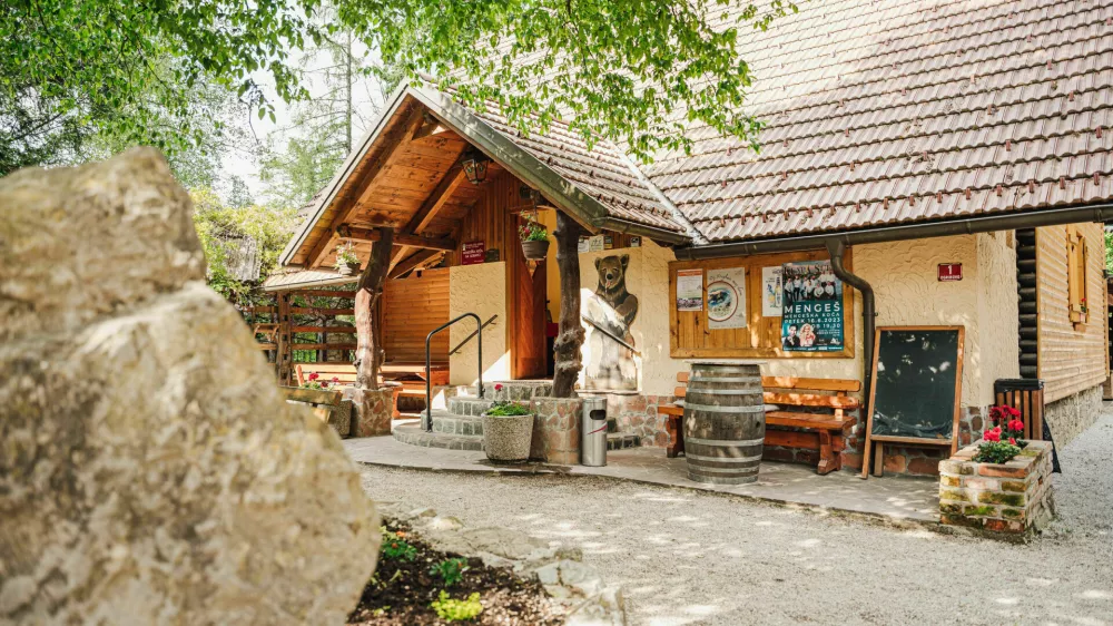 Mengeška koča: Med naravo, tradicijo in domačnostjo