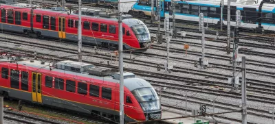 Kakšne pravice imamo potniki, ko vlaki zamujajo?