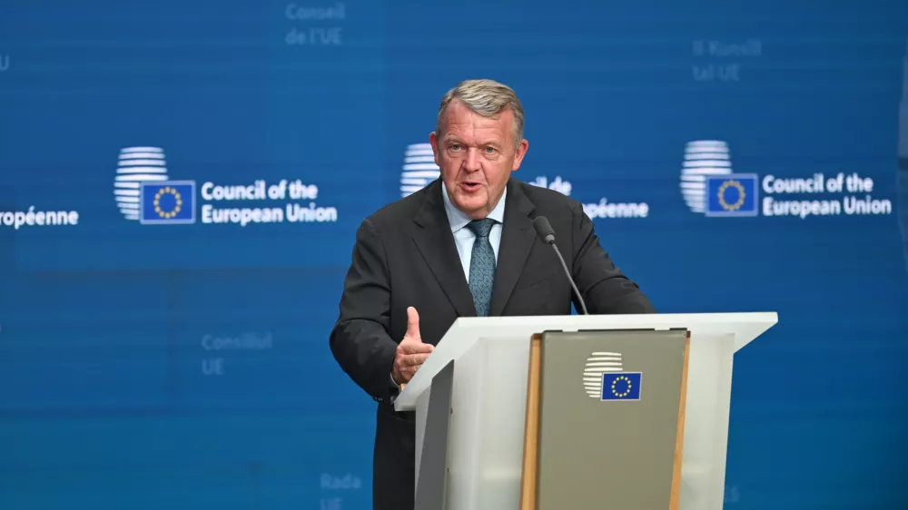 14 July 2025, Belgium, Brussels: Danish Foreign Minister Lars Lokke Rasmussen speaks at the EU trade ministers' meeting in Brussels. In response to new tariff announcements by US President Donald Trump, EU Commissioner Maros Sefcovic announced that the EU is preparing additional counter-tariffs on American imports worth approximately 72 billion euros. Photo: Ansgaar Haase/dpa