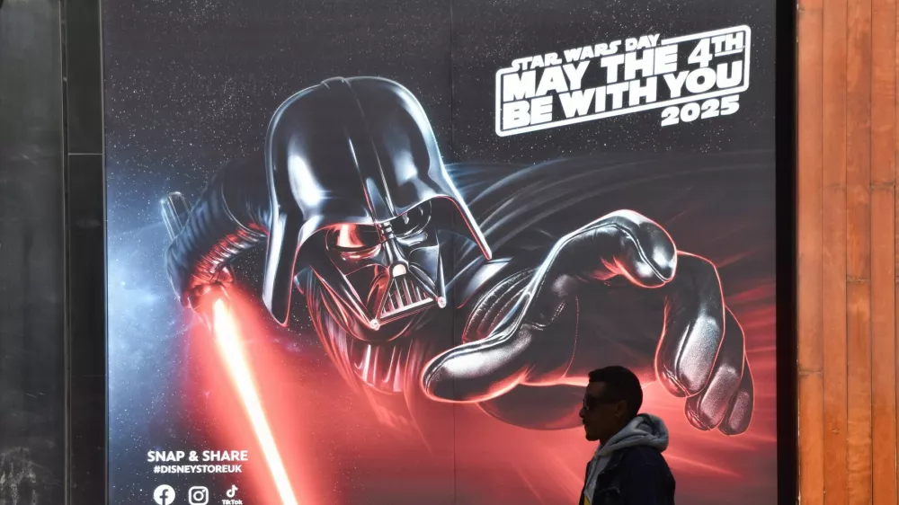 Darth Vader je eden najbolj ikoničnih likov na filmskem platnu. Njegova sablja pa tudi. / Foto: Profimedia