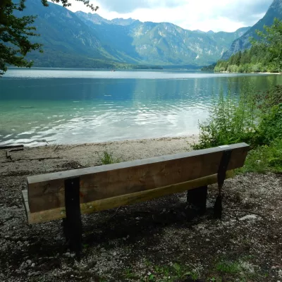 Bohinj, Bohinjsko jezero, projekt Posvoji bohinjsko klop