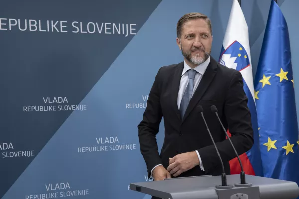 Boštjančič obljublja, da zaradi obrambnih izdatkov ne bo novih davkov