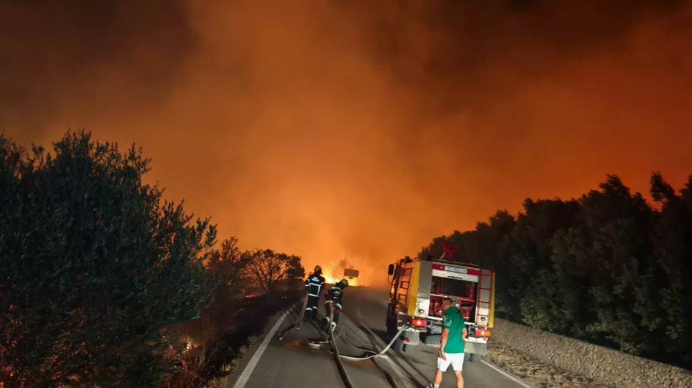 Požar Brač 18. julij 2025 Foto: Vatrogasci Supetar/Facebook