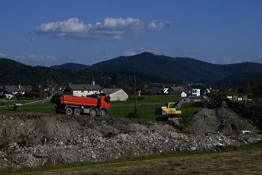- 07.09.2023 – odlagališče odpadkov pri zaporu v Dobrunjah.  //FOTO: Nik Erik Neubauer