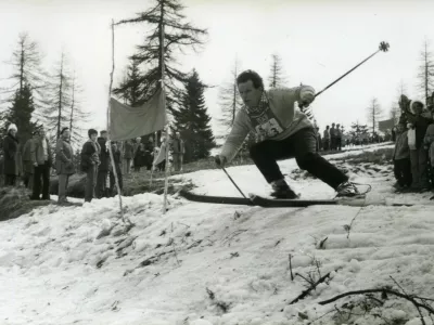 Partizanska čipka in rdeči hudič iz Titolanda