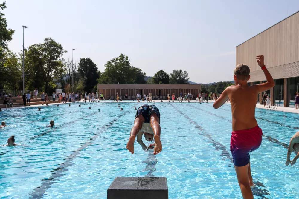 - skok v vodo, plavanje,- 20.07.2025. - Svečana otvoritev prenovljenega bazena Vevče.//FOTO: Bojan Velikonja