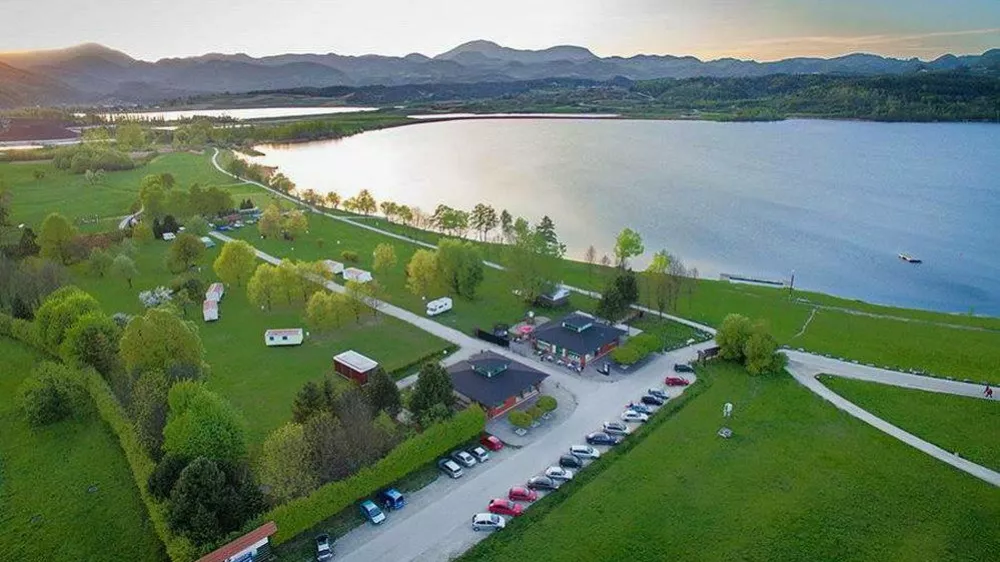 Velenje, kamp, Velenjsko jezero