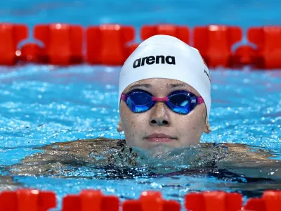 FILE PHOTO: Paris 2024 Olympics - Swimming - Women's 100m Freestyle - Heats - Paris La Defense Arena, Nanterre, France - July 30, 2024. Siobhan Bernadette Haughey of Hong Kong after winning the race. REUTERS/Evgenia Novozhenina/File Photo