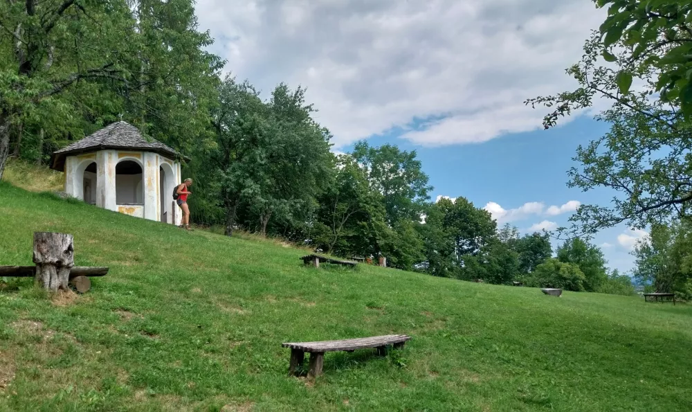 Oskrbnik, pripovedovalec in prijatelj pohodnikov