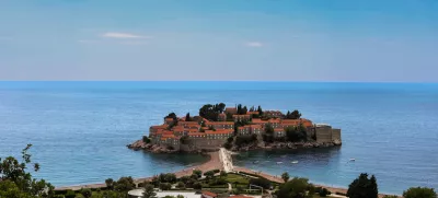 - Na poti od Herceg Novog do Svetog Štefana.- Sveti Stefan, Črna Gora- 28.05.2025. - Reportaža o Jadranski magistrali ob 60. obletnici izgradnje in 70. obletnici začetka gradnje.- Jadranska magistrala, cesta, hrvaška obala.OPOMBA: ZA OBJAVO V OBJEKTIVU!//FOTO: Bojan Velikonja