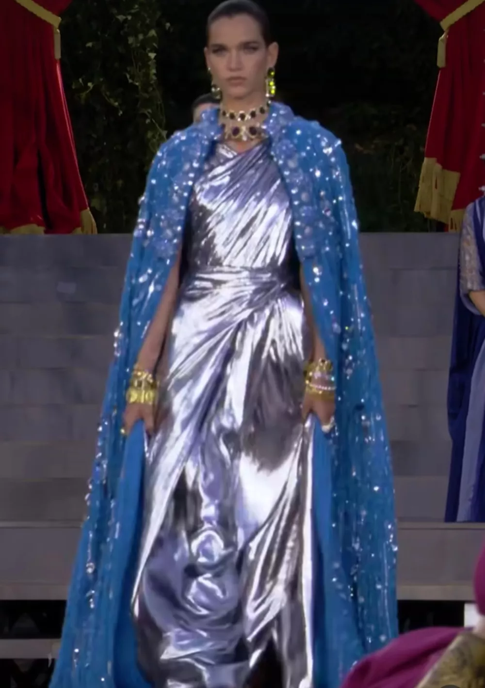 Dolce in Gabbana sta svojo najnovejšo predstavitev linije Alta Moda uprizorila v Forum Romanumu