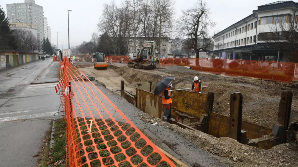10.03.2025 - Linhartova cesta - obnova - gradbi&scaron;čeFoto: Luka Cjuha