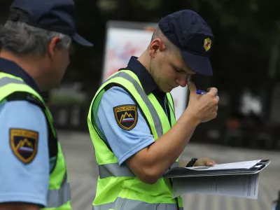 12.07.2022 - kontrola prometa - policisti izvajajo poostren nadzor nad kršitvami enoslednih vozil.FOTO: Luka Cjuha