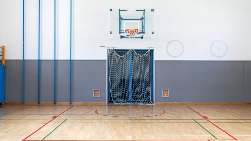 Če je soditi po raziskavah in izjavah nekdanjih športnic, je v športu zelo veliko zlorab. / Foto: Matjaž Rušt