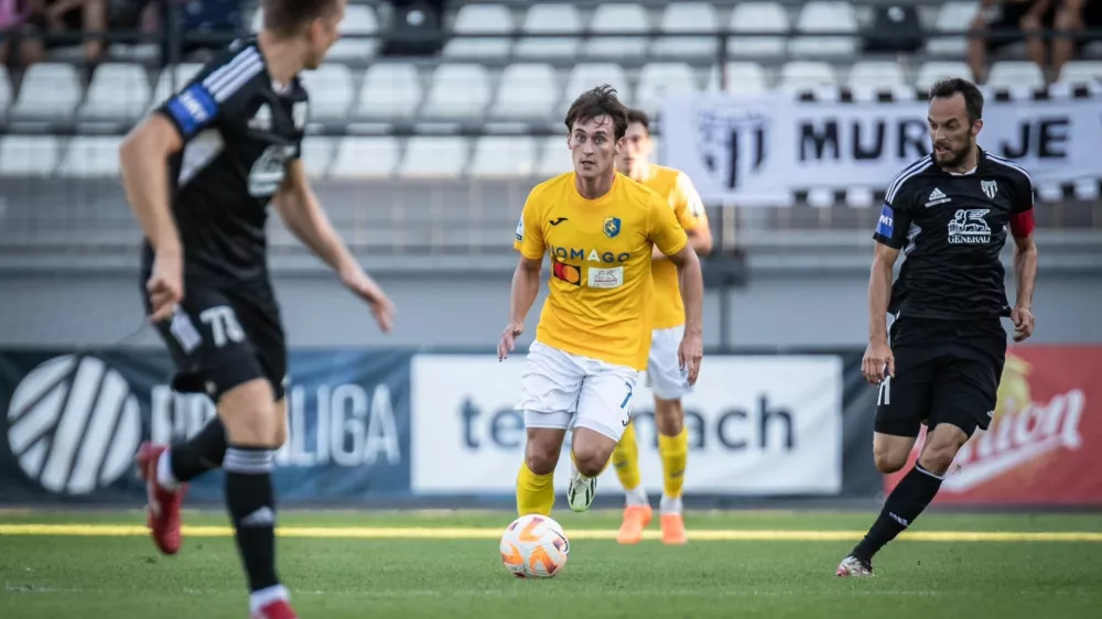 Martin Pecar of NK Bravo in action during football match between NS Mura and NK Bravo in 8th round of Prva Liga Telemach 2023/2024, on September 16th, 2023 in Mestni stadion Fazanerija, Murska Sobota, Slovenia. Photo by Blaž Weindorfer | Sportida
