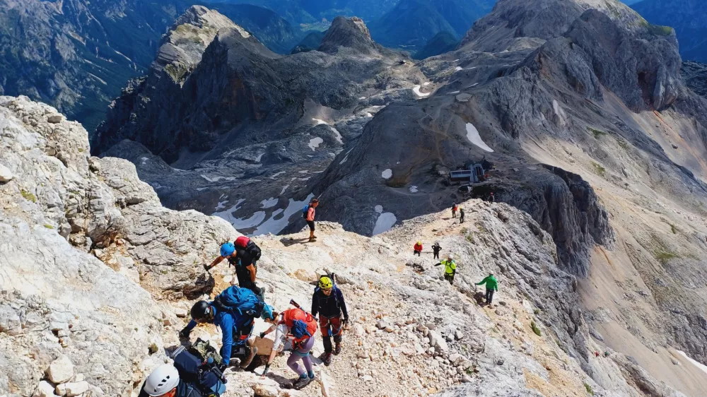 Triglav Kredarica pohodniki