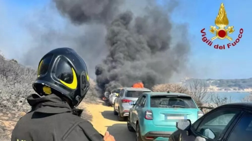 Požari na Sardiniji, Villasimius. Foto: gasilci