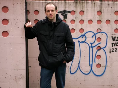 Aljoša Kravanja, filozof in mladi raziskovalec na Inštitutu za kriminologijo pri Pravni fakulteti UL, prevajalec Deleuzovega dela Nietzsche in filozofija/FOTO: Bojan Velikonja OPOMBA: ZA OBJAVO V PRILOGI – DNEVNIKOV OBJEKTIV - INTERVJU 2011